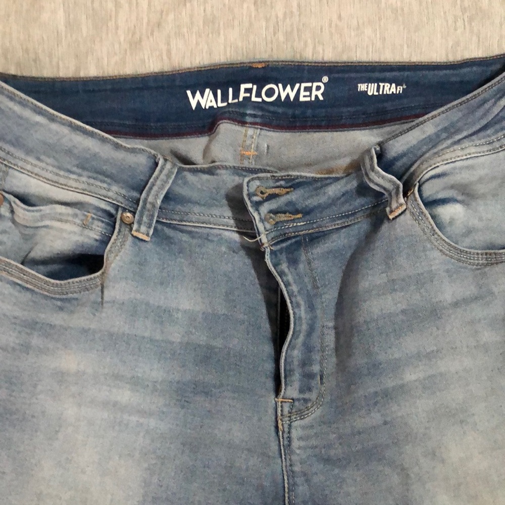 Wallflower light blue jeans